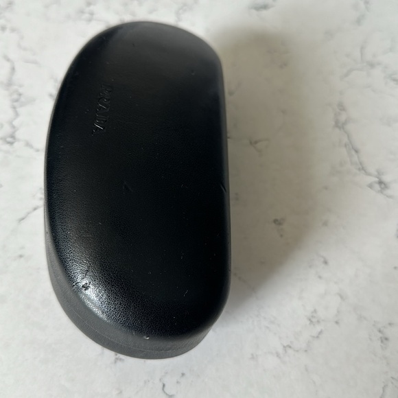 Prada - brown women’s sunglasses with case. - Picture 9 of 10